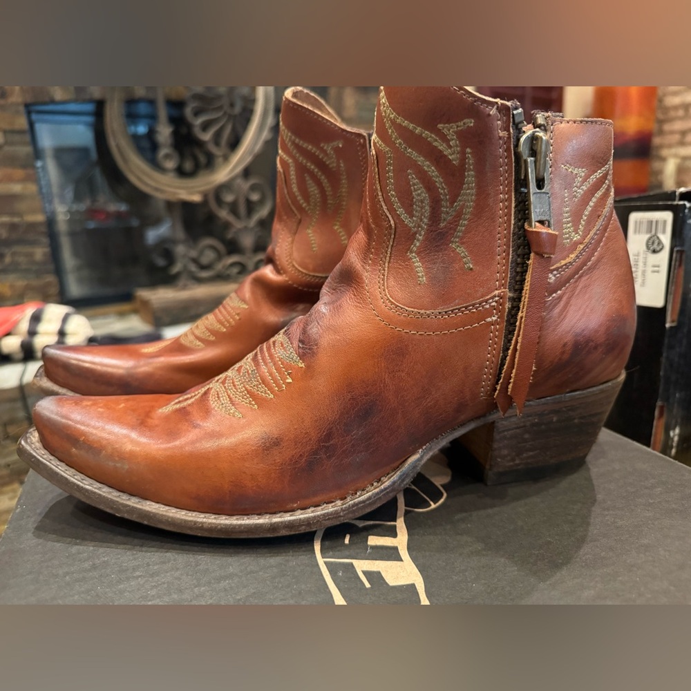FREEBIRD WOLFIE Ankle midi boot in SOLD OUT WHISKEY Leather Western Ankle Boots - Picture 10 of 10
